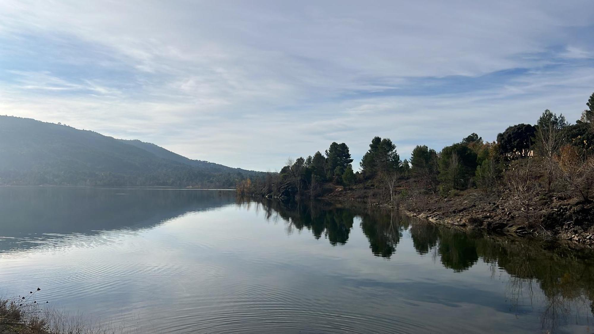 Vistas Increibles Al Pantano De Entrepenas Villa Guadalajara Exterior photo